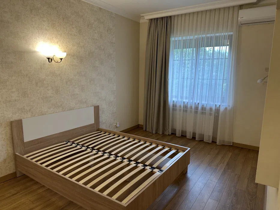 Аренда коттеджа 155 м², Салютный пер.