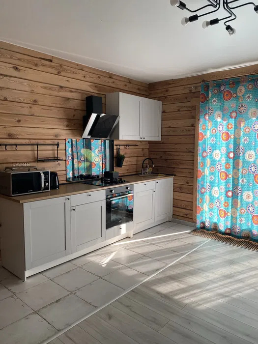 Оренда котеджу 90 м², 95-а Садова вул.