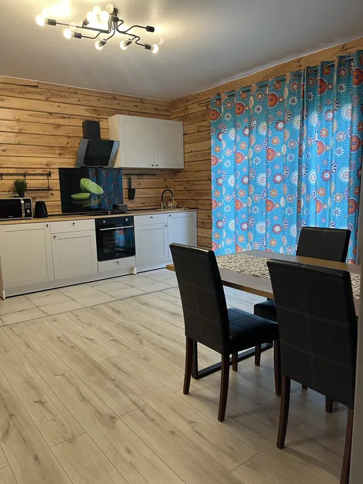 Оренда котеджу 90 м², 95-а Садова вул.
