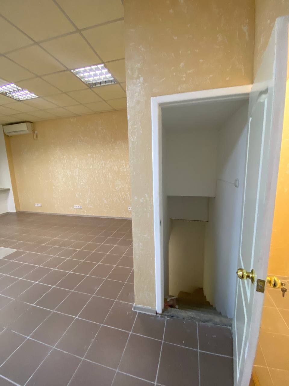 Аренда торгового помещения 83 м², Торговая ул.