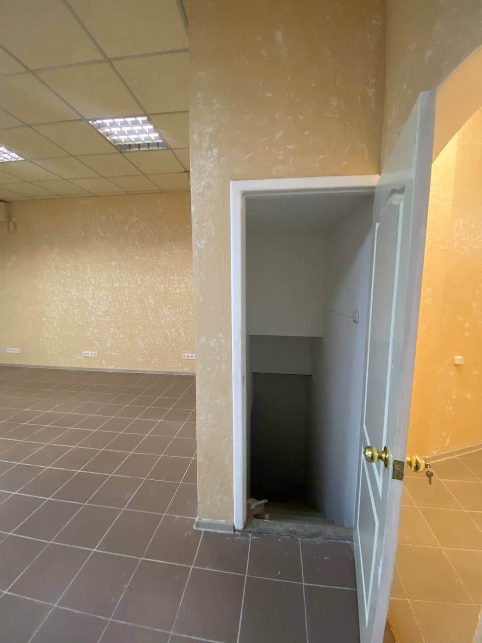 Аренда торгового помещения 83 м², Торговая ул.