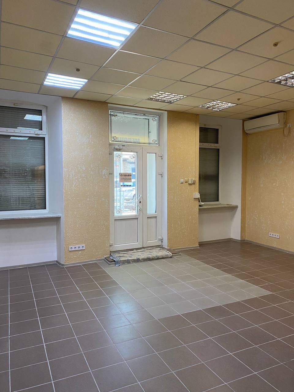 Аренда торгового помещения 83 м², Торговая ул.
