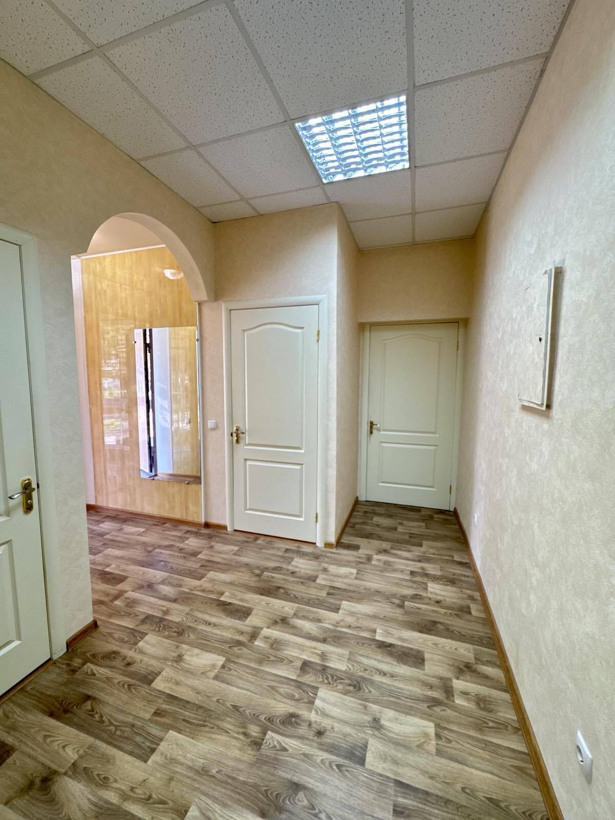 Продаж офісу 40 м², Жуковського вул.