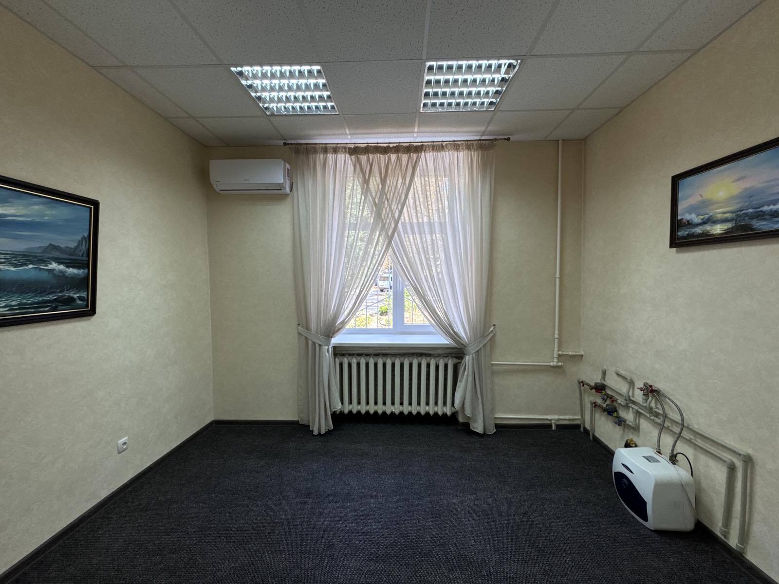 Продаж офісу 40 м², Жуковського вул.