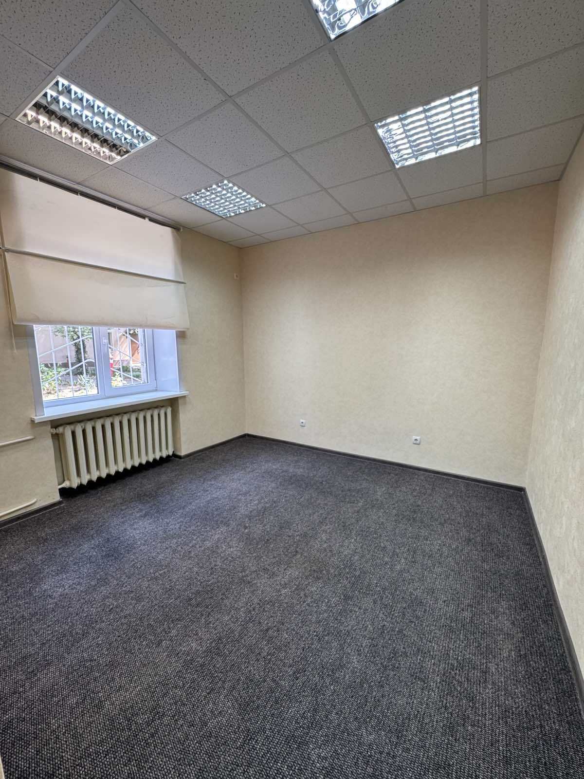 Продаж офісу 40 м², Жуковського вул.