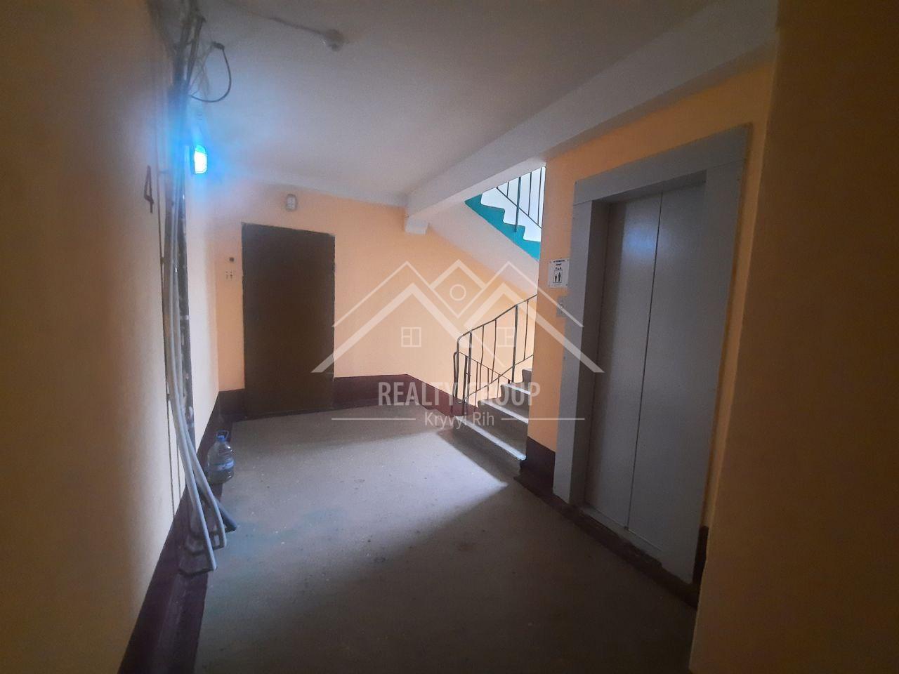 Продажа 3-комнатной квартиры 60 м², Содружества ул.