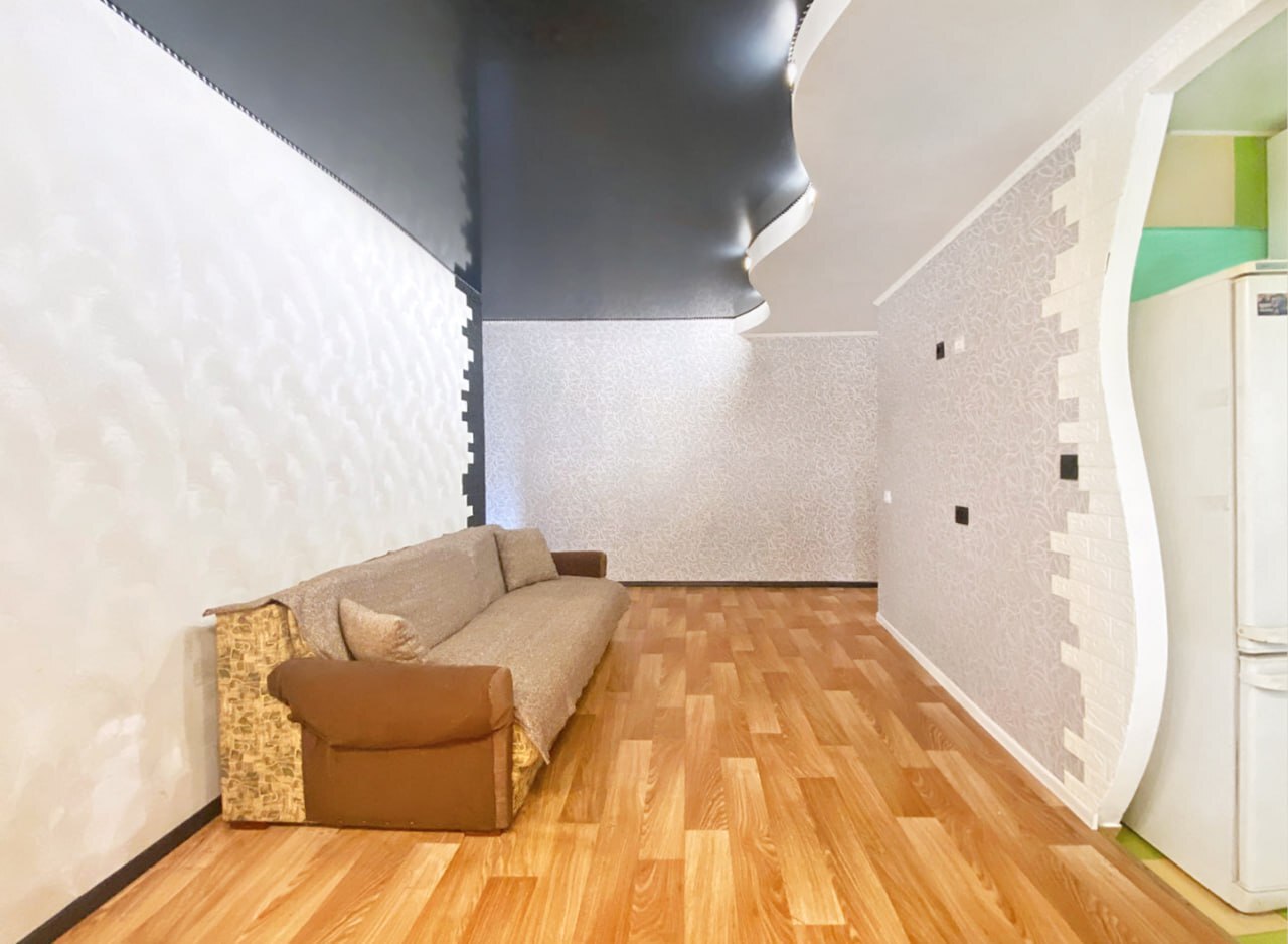 Продажа 3-комнатной квартиры 56 м², Гладкова ул.