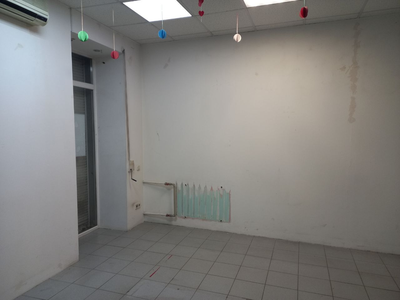 Оренда комерції 50 м², Тітова вул., 8