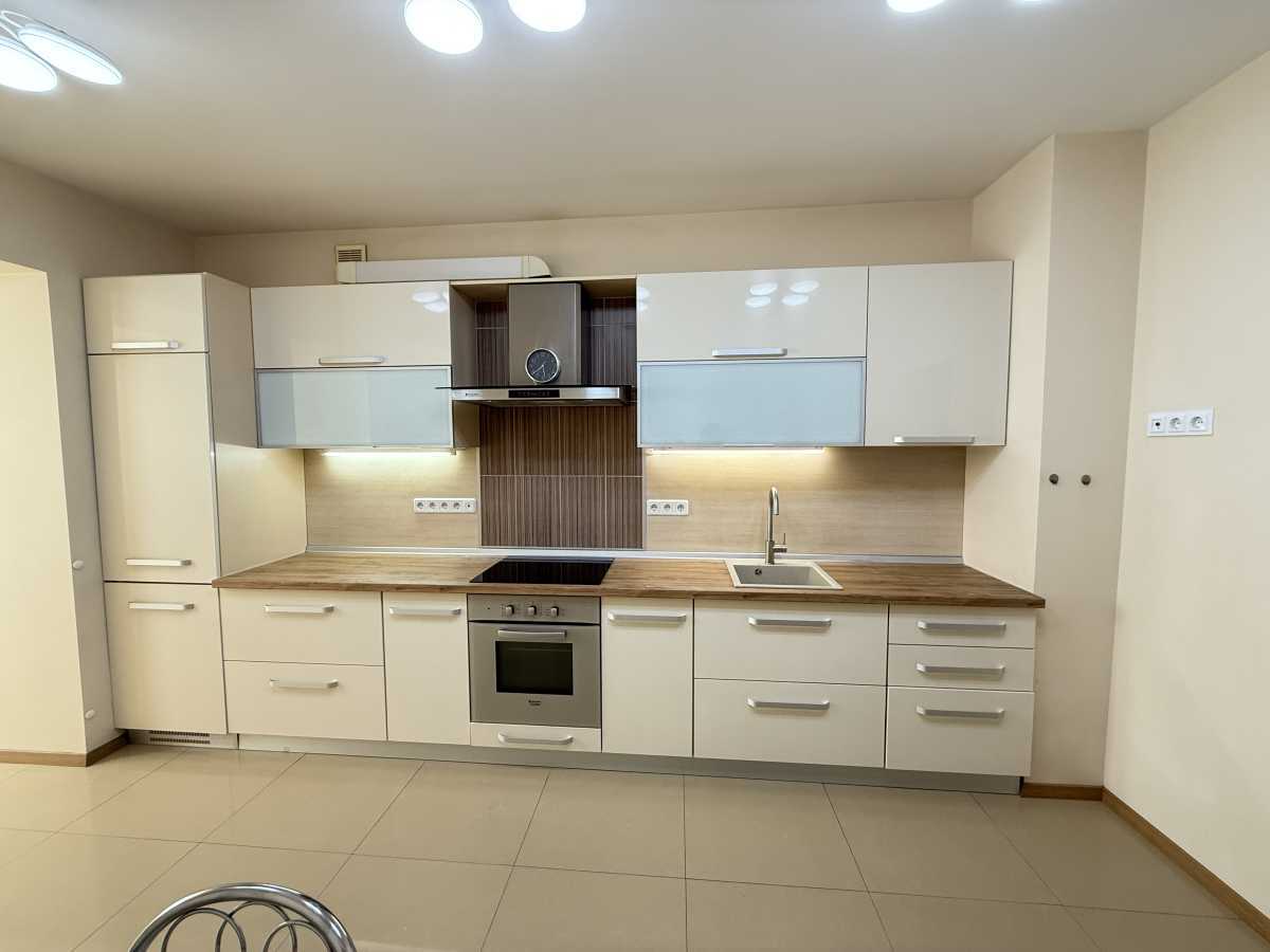 Аренда 3-комнатной квартиры 105 м², Анны Ахматовой ул., 31