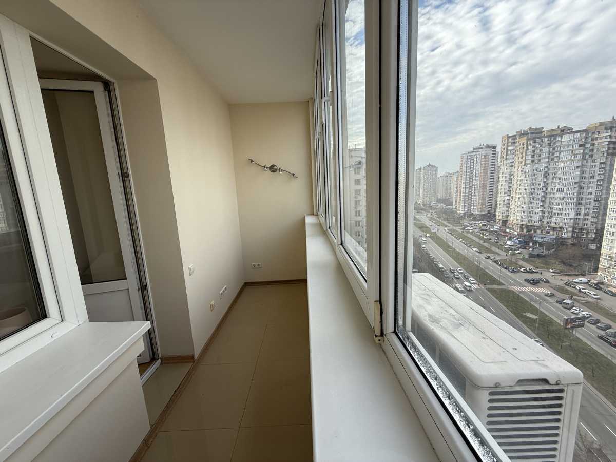 Аренда 3-комнатной квартиры 105 м², Анны Ахматовой ул., 31