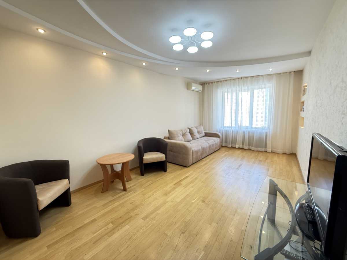 Аренда 3-комнатной квартиры 105 м², Анны Ахматовой ул., 31