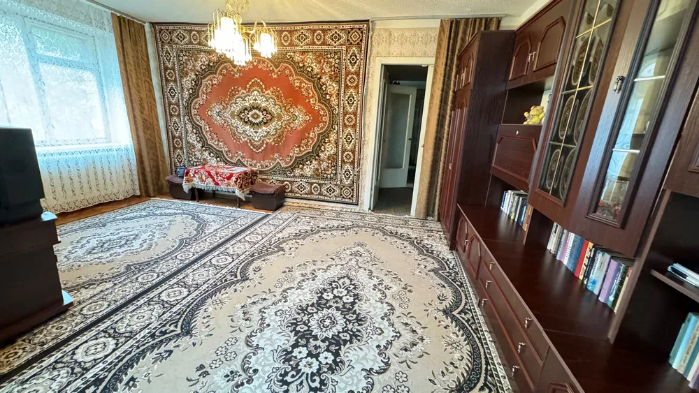 Продажа 2-комнатной квартиры 57.2 м²