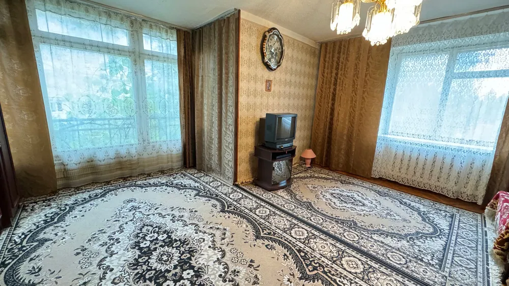 Продажа 2-комнатной квартиры 57.2 м²