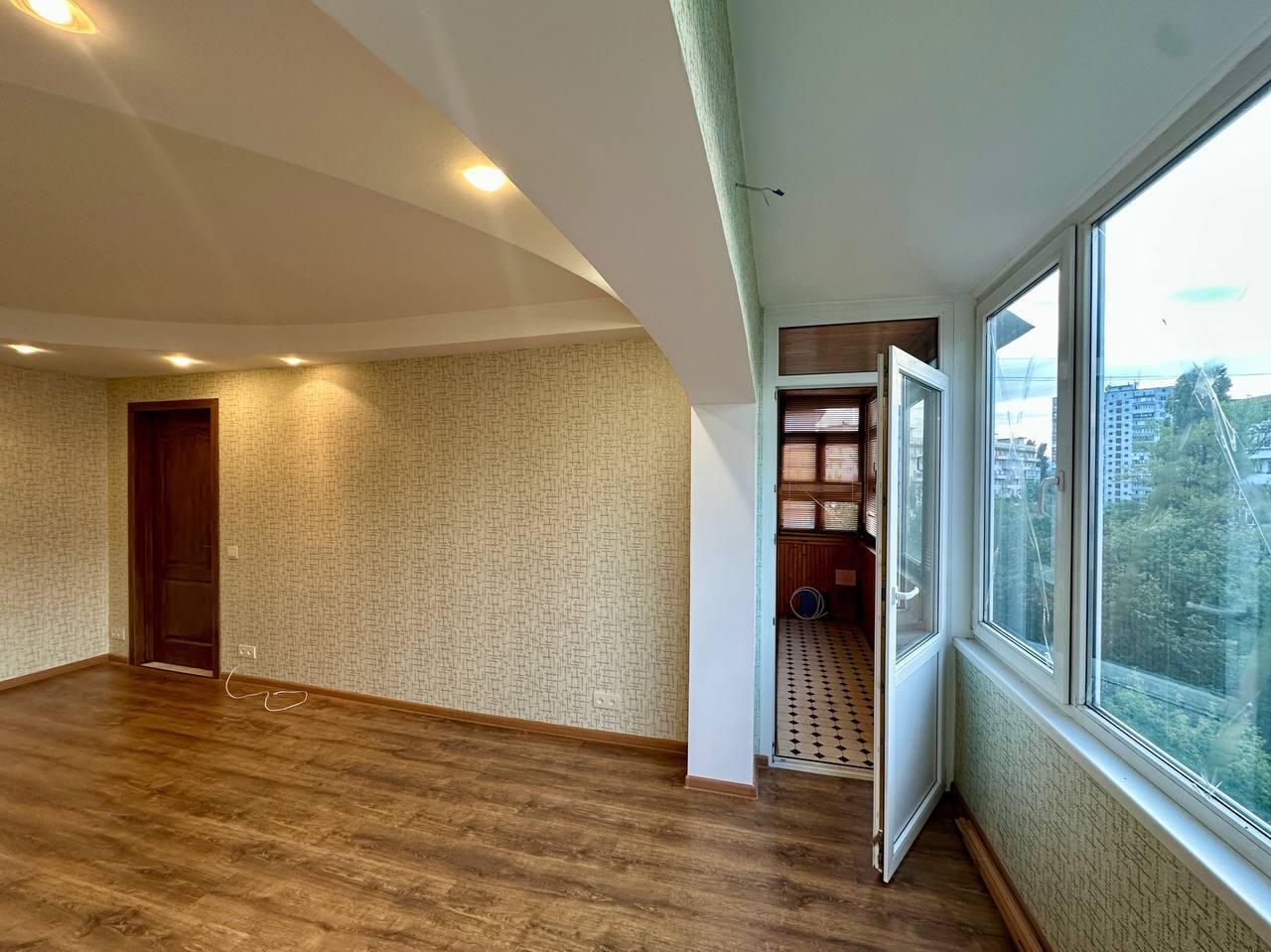 Продажа 3-комнатной квартиры 58 м², Победы просп., 17