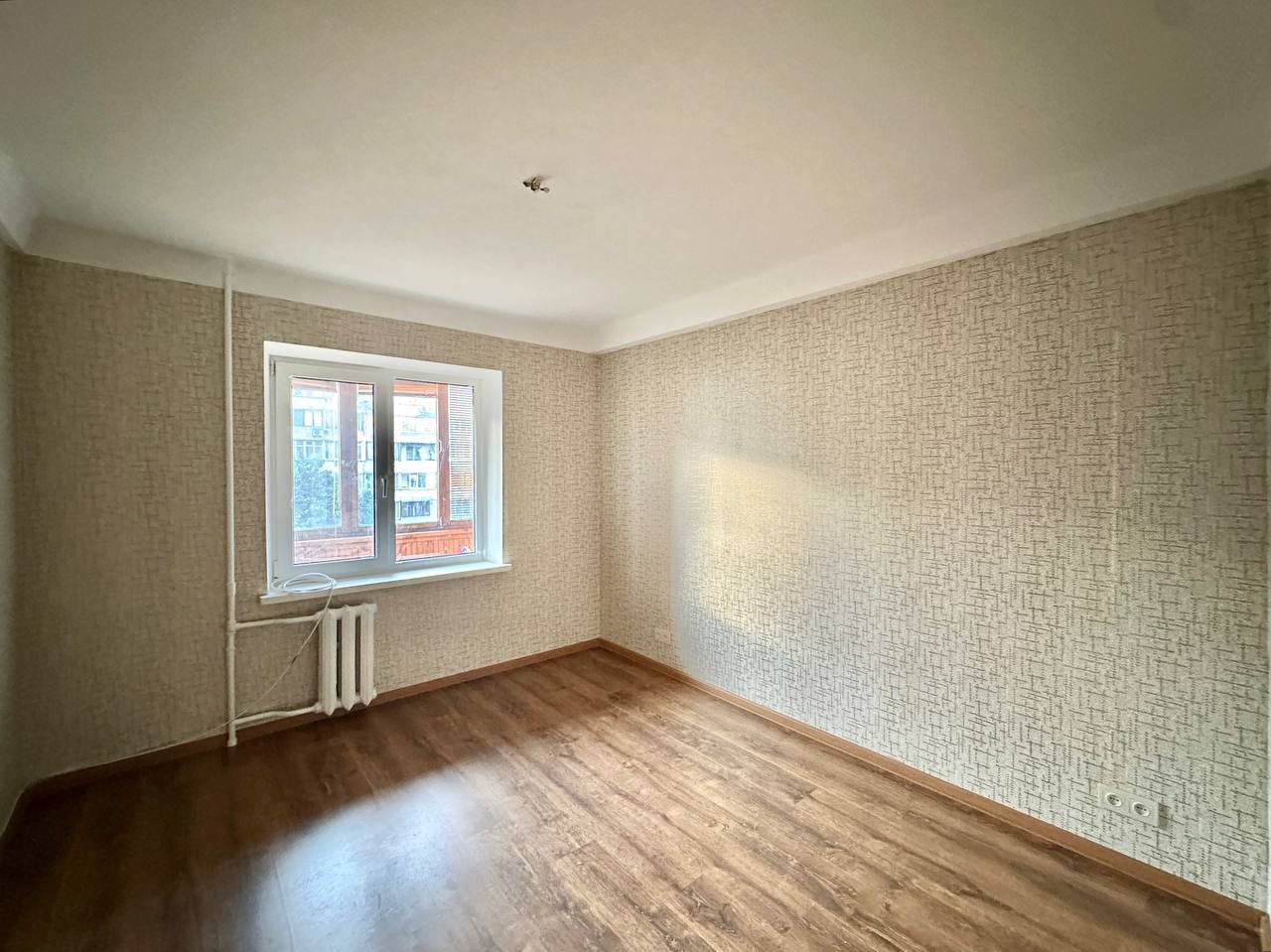 Продажа 3-комнатной квартиры 58 м², Победы просп., 17