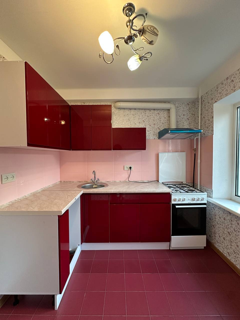 Продажа 3-комнатной квартиры 58 м², Победы просп., 17