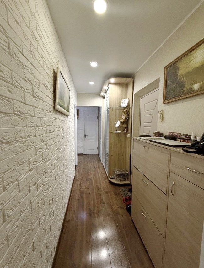 Продажа 2-комнатной квартиры 54 м², Лазурная ул.