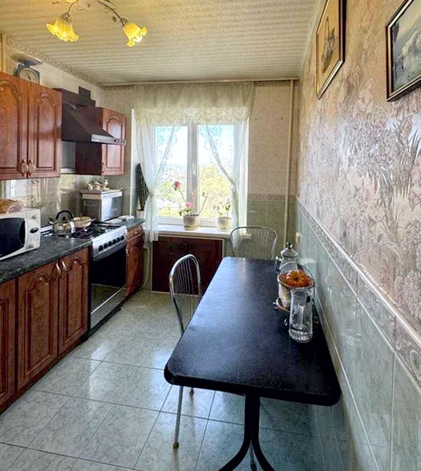 Продажа 3-комнатной квартиры 63 м², Терещенковская ул., 4
