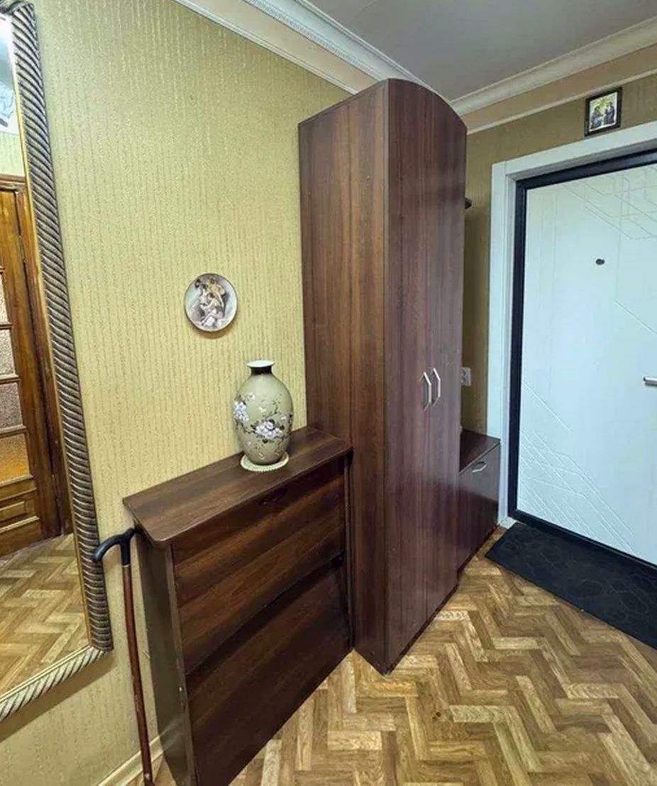 Продажа 3-комнатной квартиры 63 м², Терещенковская ул., 4