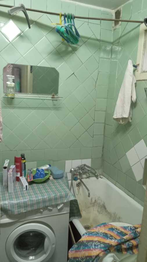 Продажа 4-комнатной квартиры 60 м², Небесной сотни просп., 61