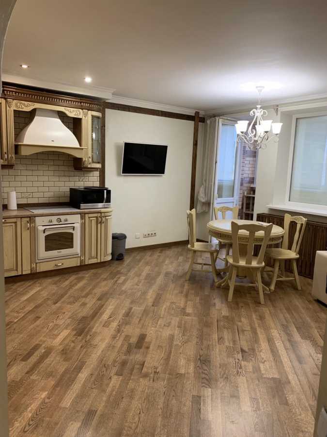 Аренда 2-комнатной квартиры 90 м², Голосеевская ул., 13б