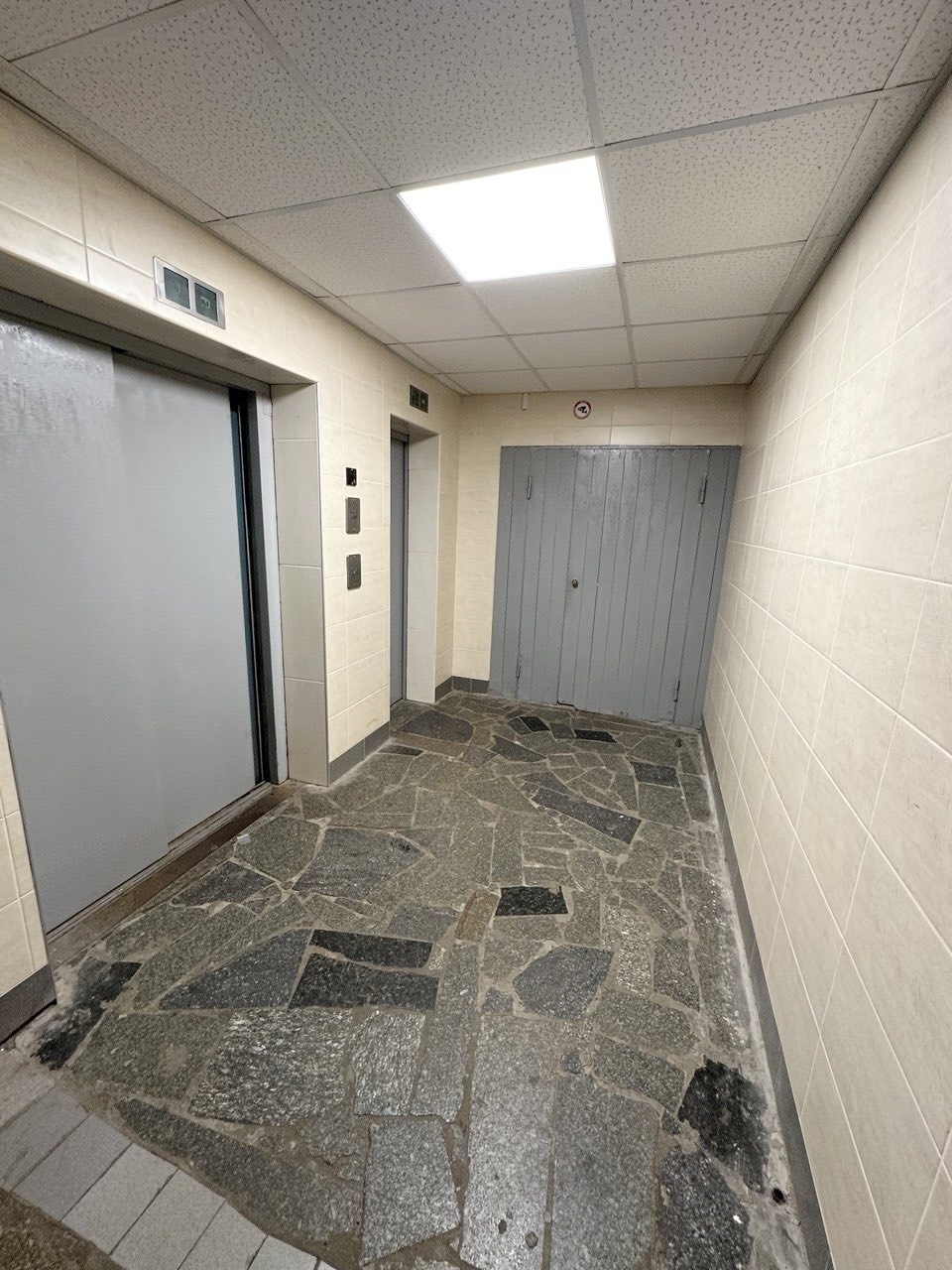 Продаж 3-кімнатної квартири 70 м², Перемоги просп., 95