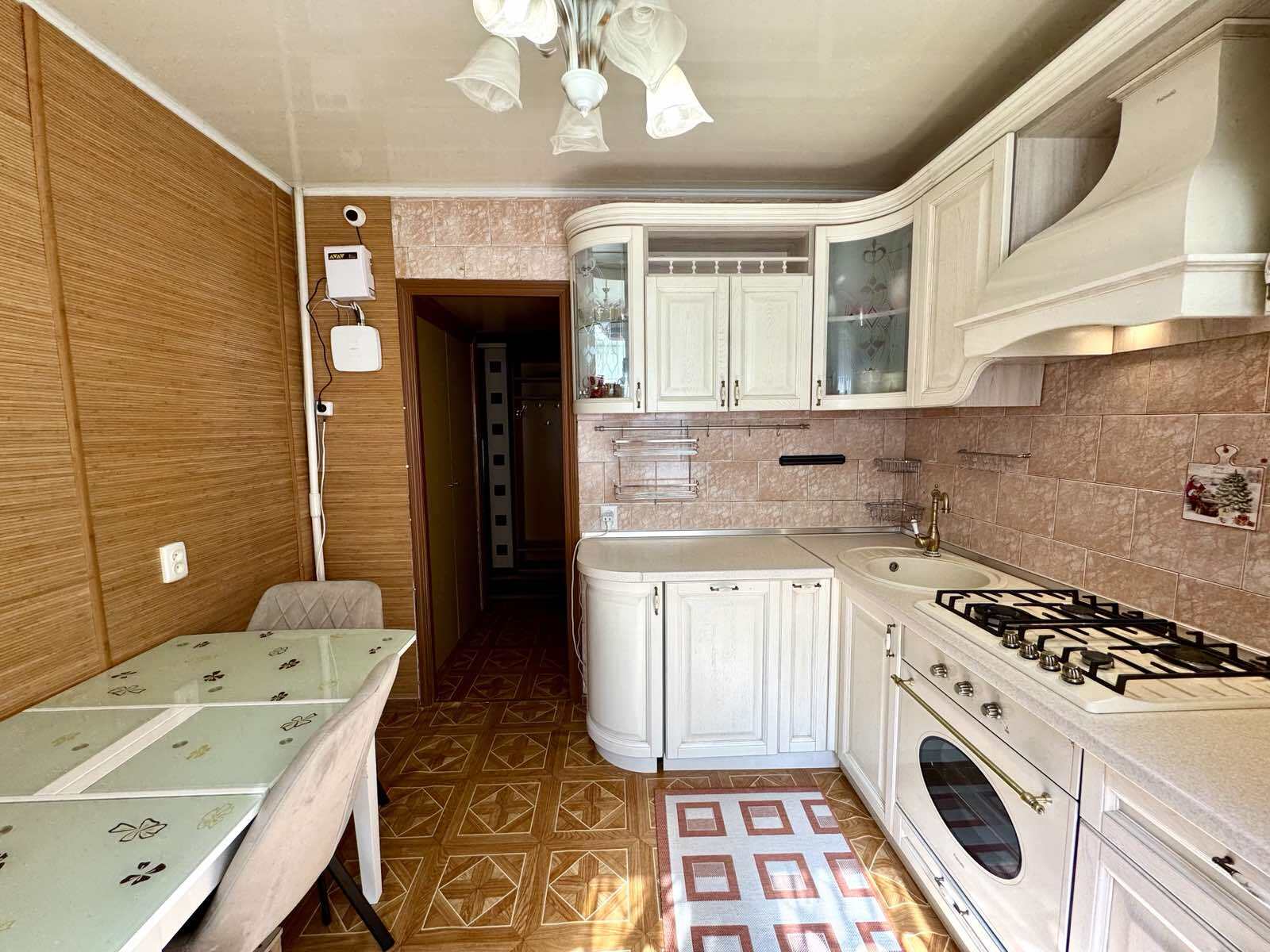 Продажа 2-комнатной квартиры 52 м², Школьная ул.