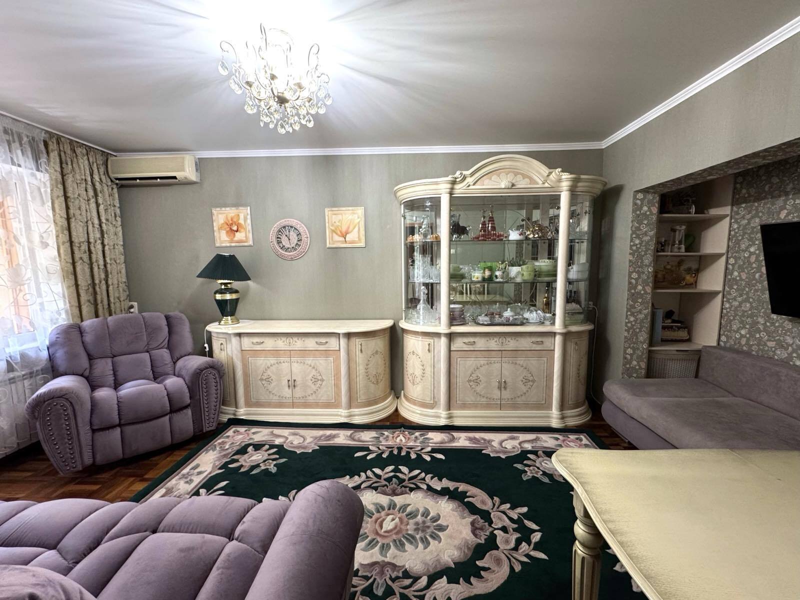 Продажа 2-комнатной квартиры 52 м², Школьная ул.