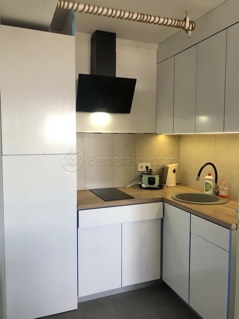 Аренда 3-комнатной квартиры 53 м², Литературная ул., 10