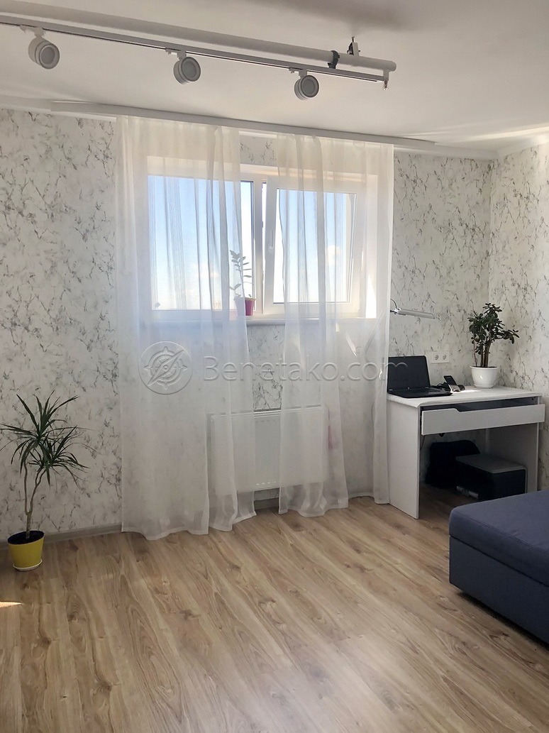 Аренда 3-комнатной квартиры 53 м², Литературная ул., 10