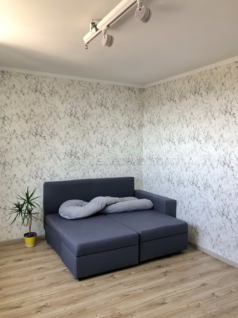 Аренда 3-комнатной квартиры 53 м², Литературная ул., 10