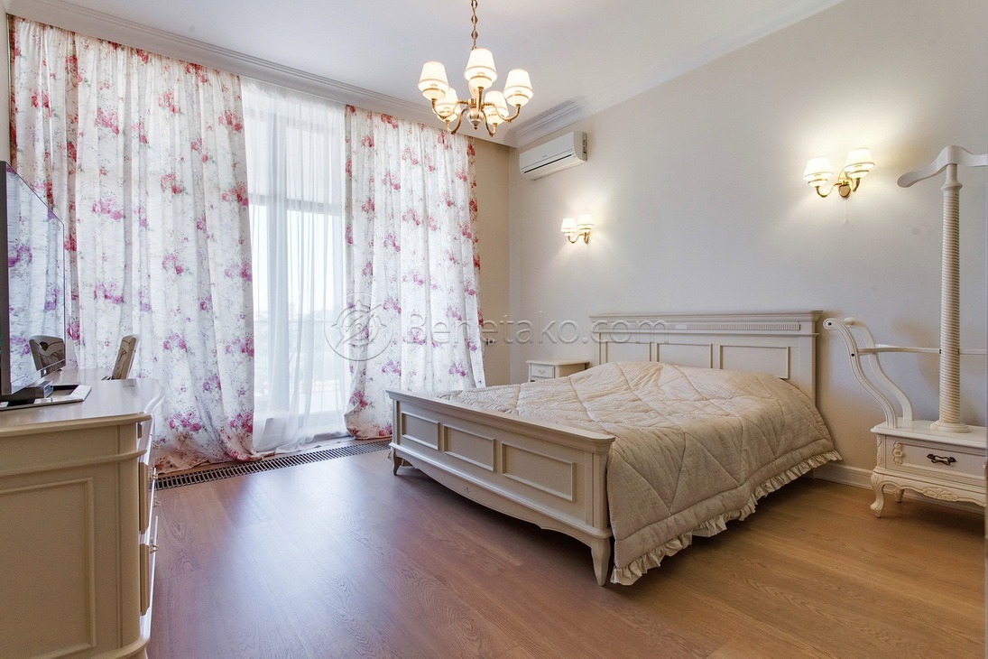 Продажа 3-комнатной квартиры 120 м², Аркадиевский пер., 5/3
