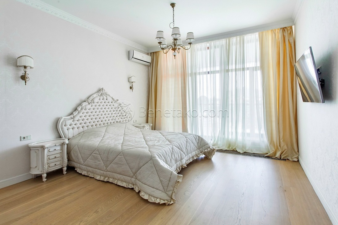Продажа 3-комнатной квартиры 120 м², Аркадиевский пер., 5/3