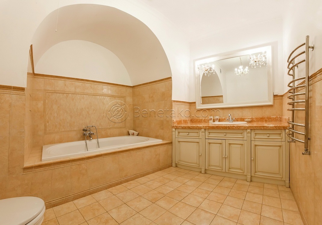 Продажа 3-комнатной квартиры 120 м², Аркадиевский пер., 5/3
