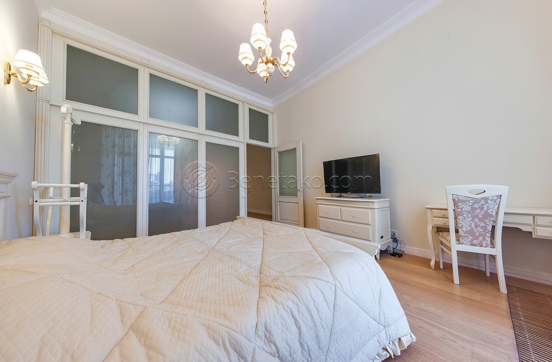 Продажа 3-комнатной квартиры 120 м², Аркадиевский пер., 5/3