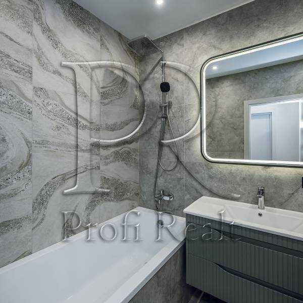 Продажа 2-комнатной квартиры 70 м², Александра Олеся ул., 1