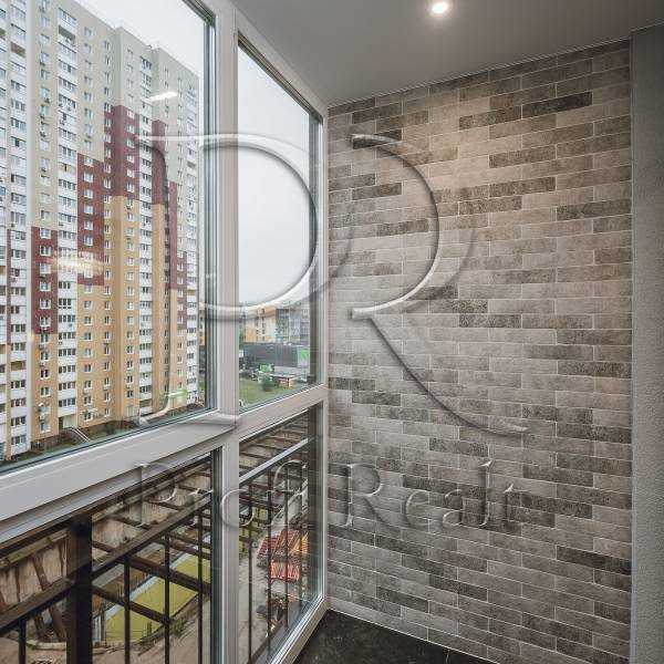 Продажа 2-комнатной квартиры 70 м², Александра Олеся ул., 1