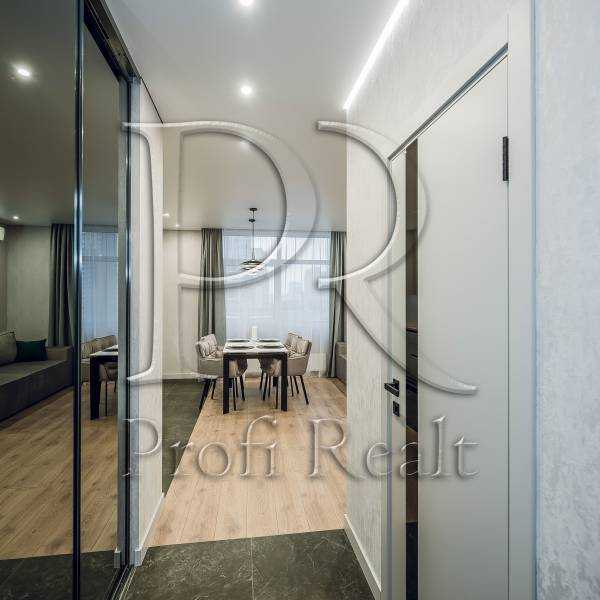 Продажа 2-комнатной квартиры 70 м², Александра Олеся ул., 1