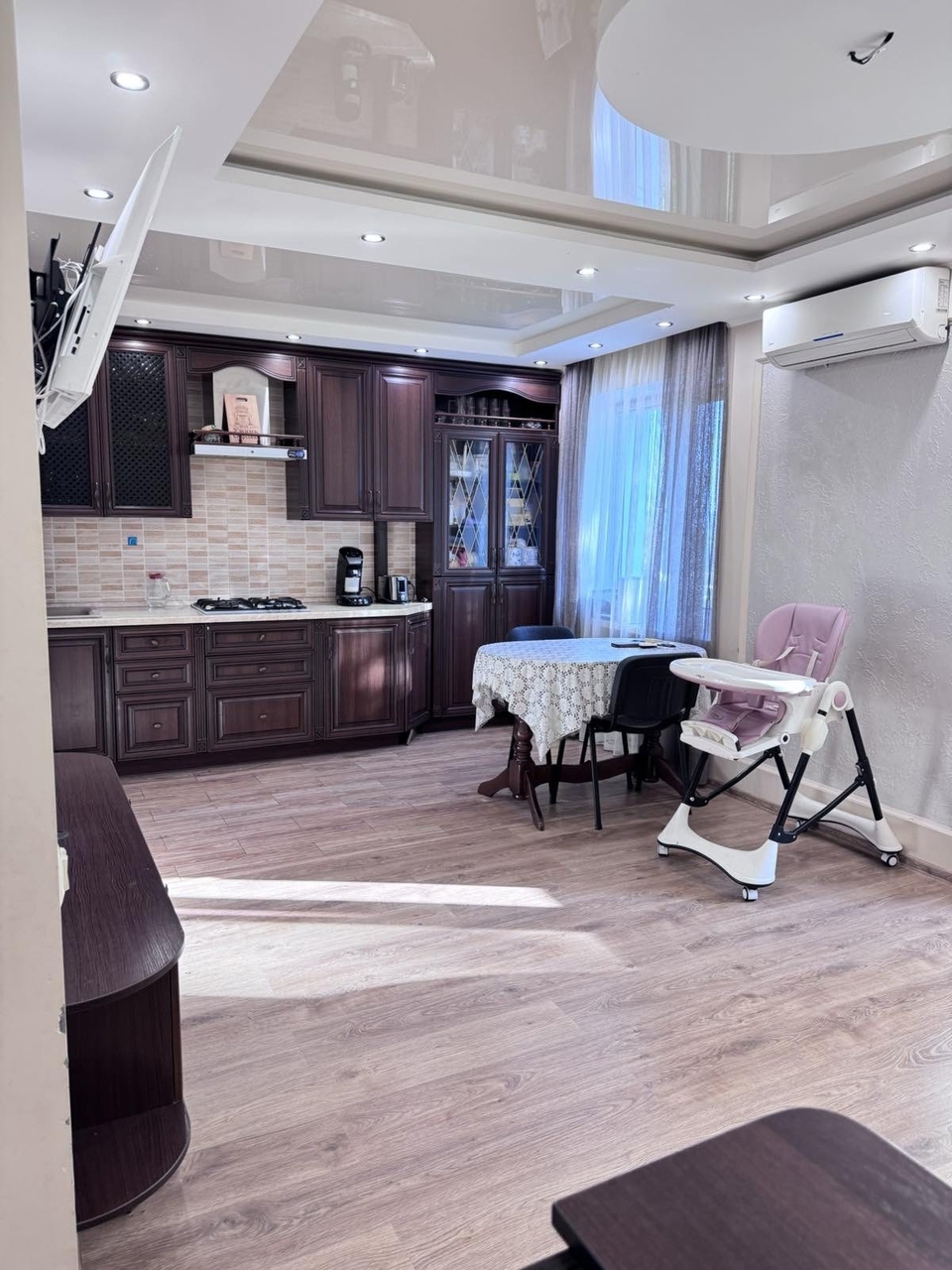 Продажа 3-комнатной квартиры 70 м², Терещенковская ул., 2
