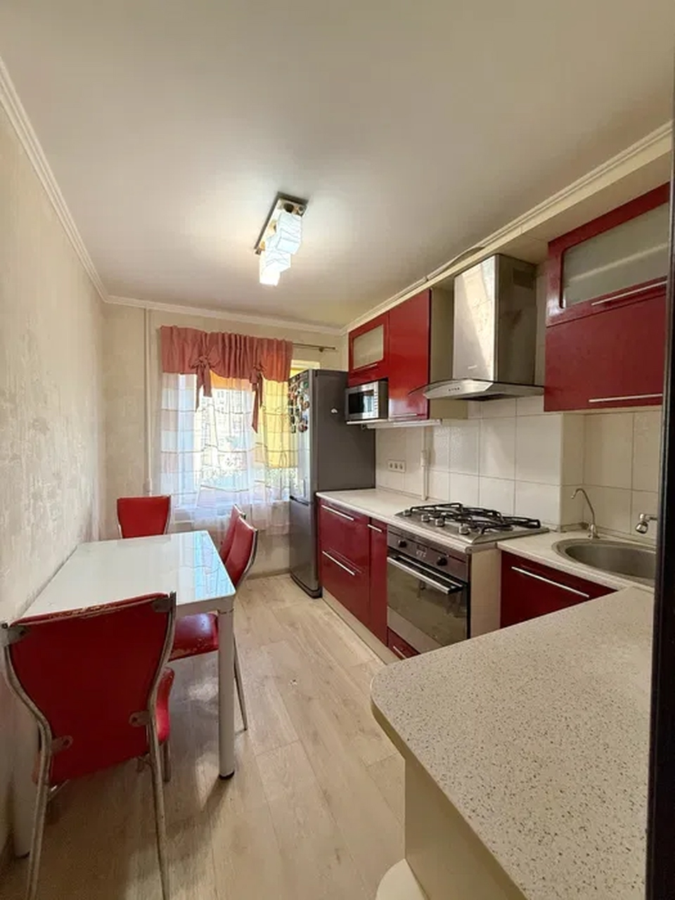 Продажа 3-комнатной квартиры 64 м², Слобожанский просп., 81