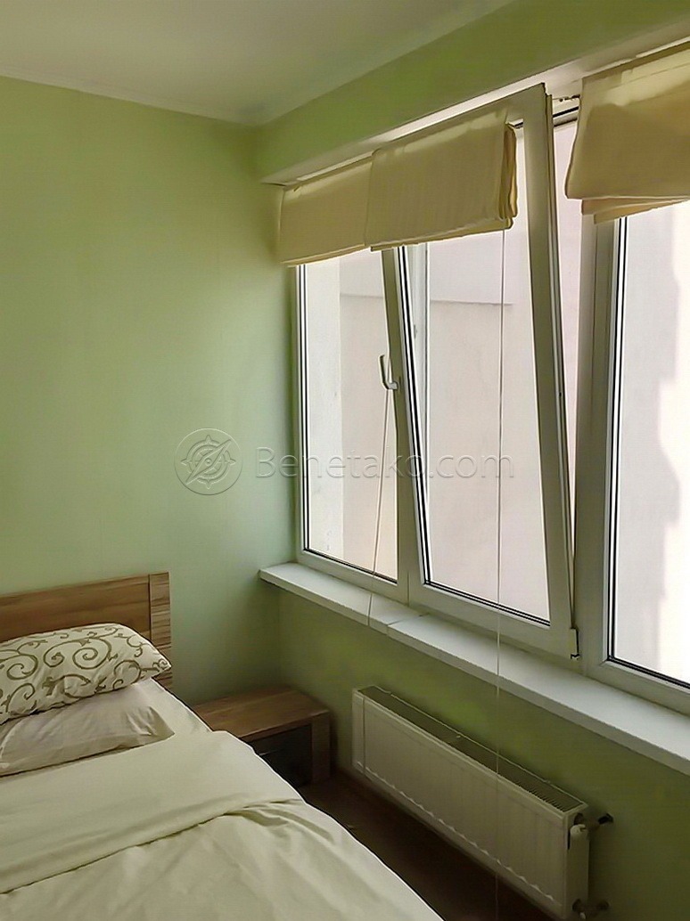 Аренда 3-комнатной квартиры 54 м², Литературная ул., 12