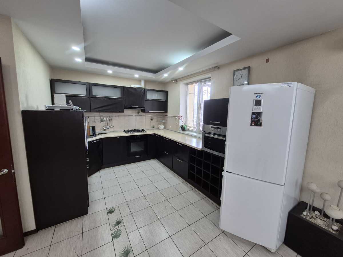Продажа дома 330 м², Чорнобильська