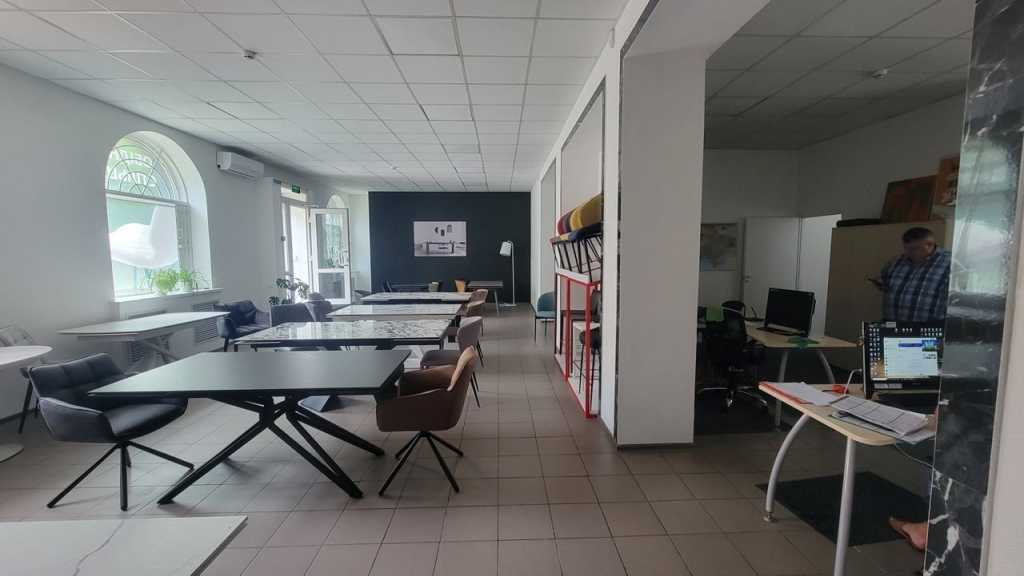 Аренда магазина 208 м², Джона Маккейна ул., 39