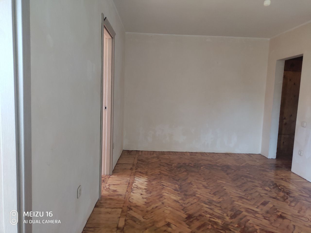 Продажа 4-комнатной квартиры 61 м², Добровольского просп., 151/4