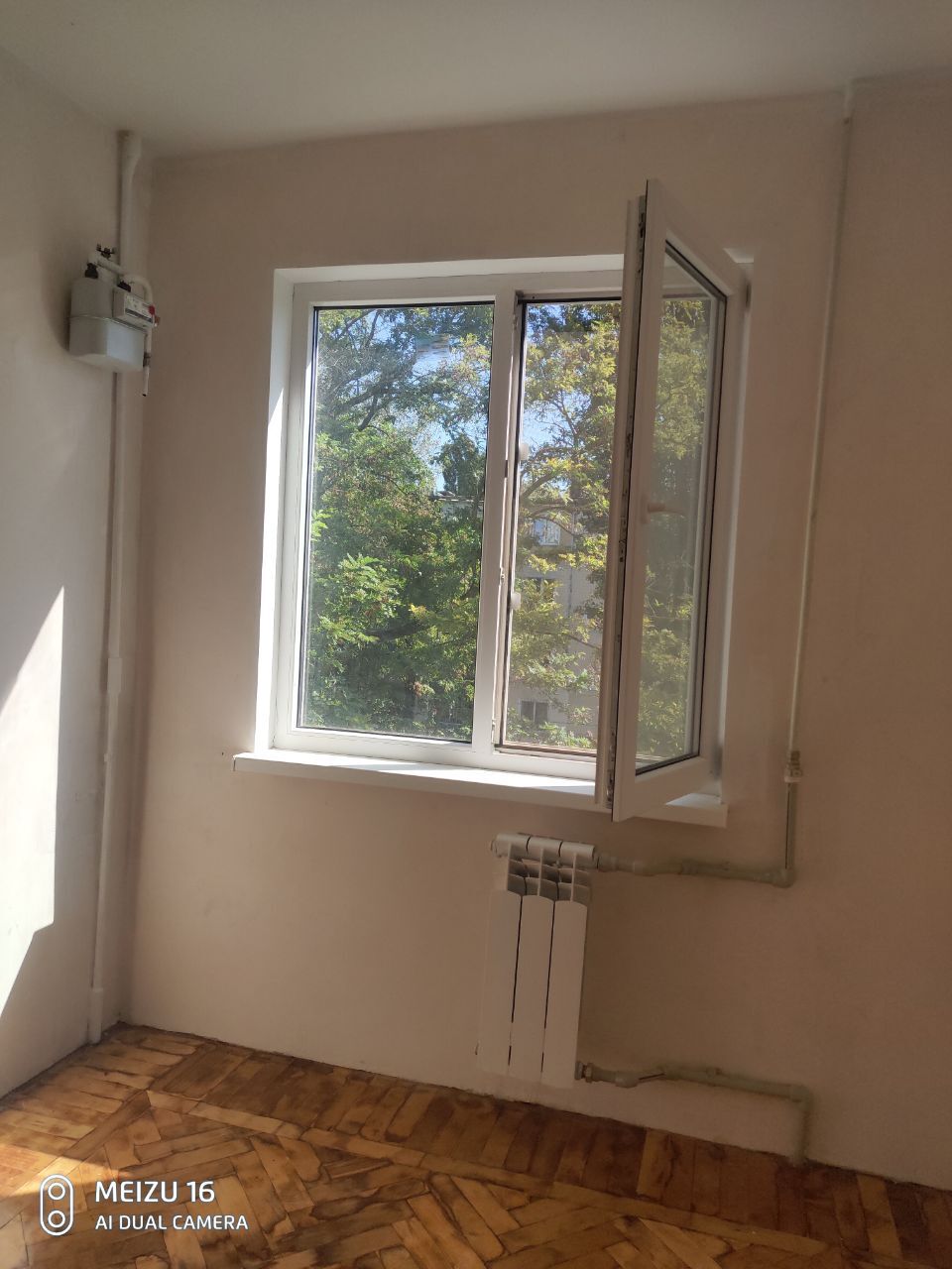 Продажа 4-комнатной квартиры 61 м², Добровольского просп., 151/4