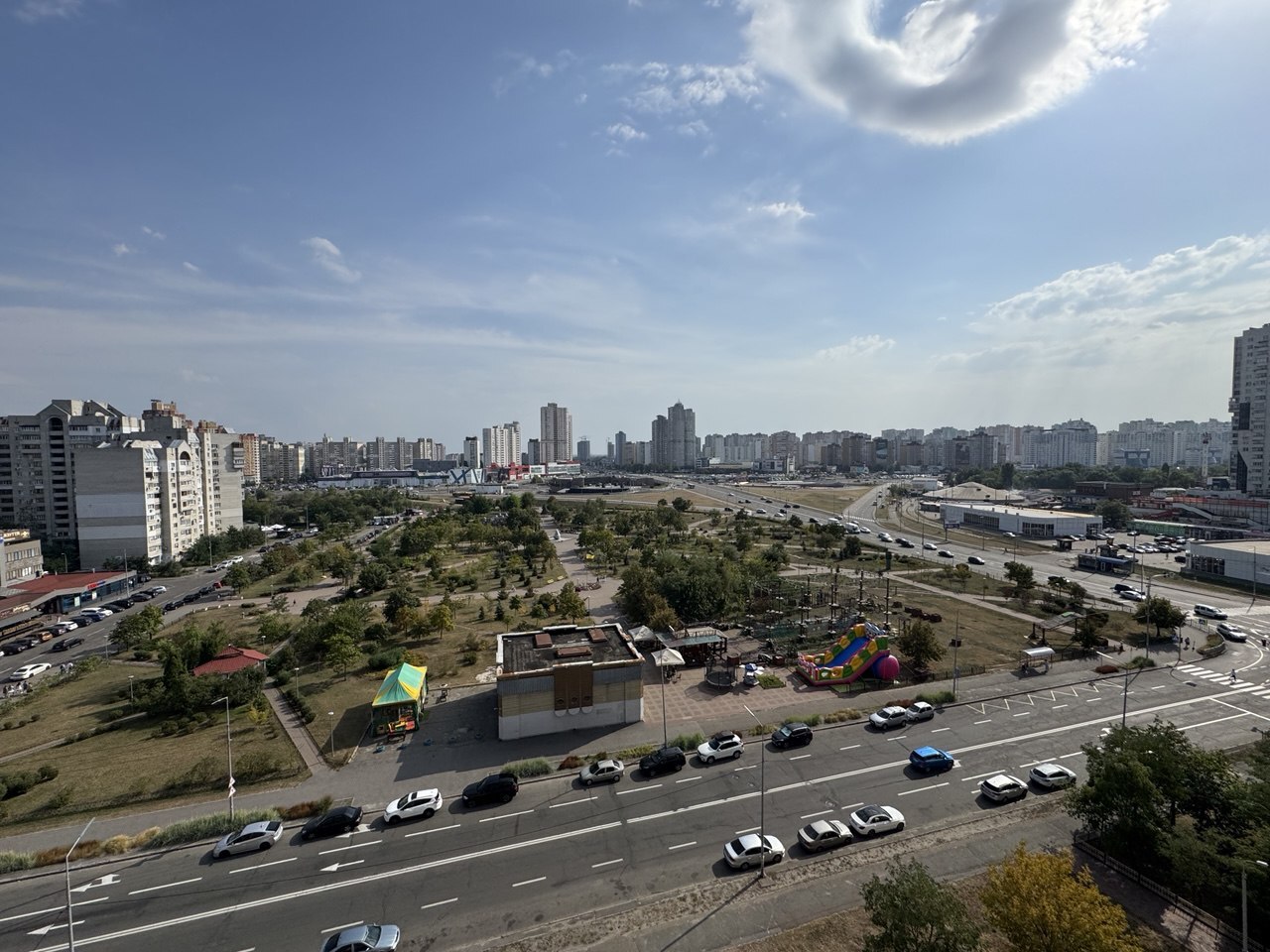 Продажа 2-комнатной квартиры 64 м², Драгоманова ул., 44А