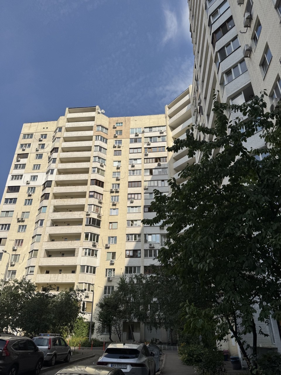 Продажа 2-комнатной квартиры 64 м², Драгоманова ул., 44А