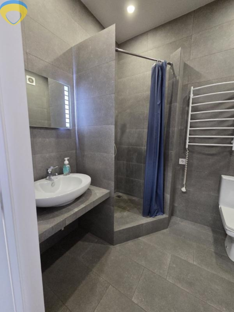 Продаж 1-кімнатної квартири 47 м², Велика Арнаутська вул.