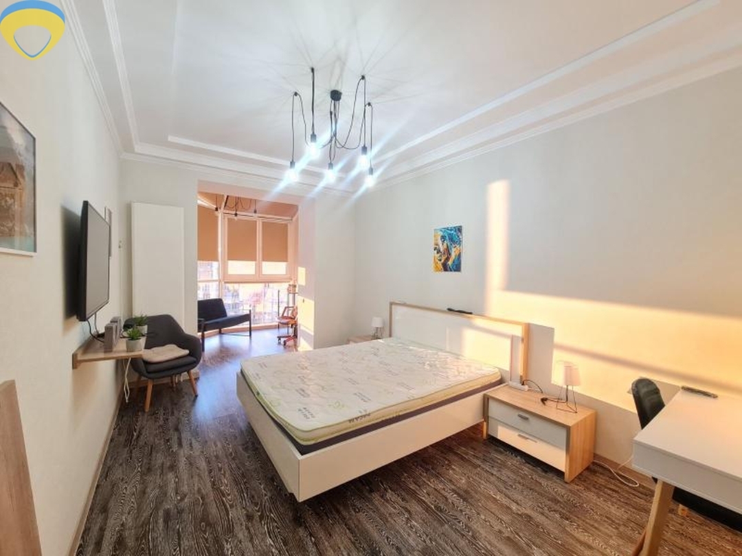 Продаж 2-кімнатної квартири 62 м², Маршала Говорова вул.
