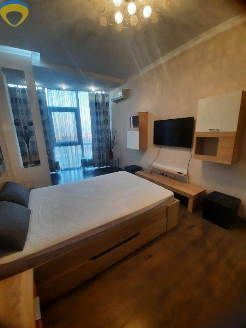 Продажа 1-комнатной квартиры 45 м², Жемчужная ул.